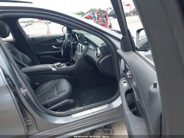 45342238 :رقم المزاد ، 55SWF4KB2HU217365 vin ، 2017 Mercedes-benz C 300 Sport 4matic مزاد بيع
