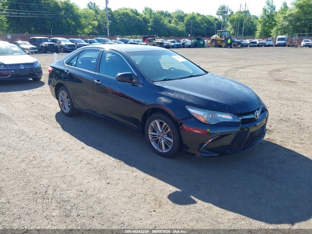 Aukcja sprzedaży 2015 Toyota Camry Se, vin: 4T1BF1FK1FU951715, numer aukcji: 45342239