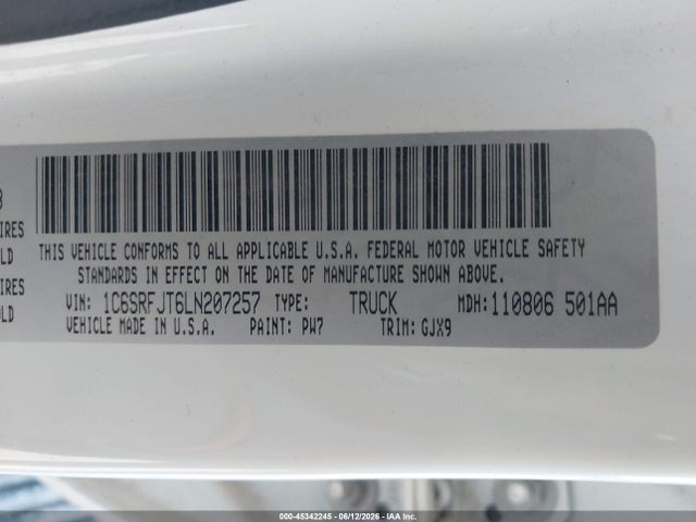 45342245 :رقم المزاد ، 1C6SRFJT6LN207257 vin ، 2020 Ram 1500 Laramie  4x4 5'7 Box مزاد بيع