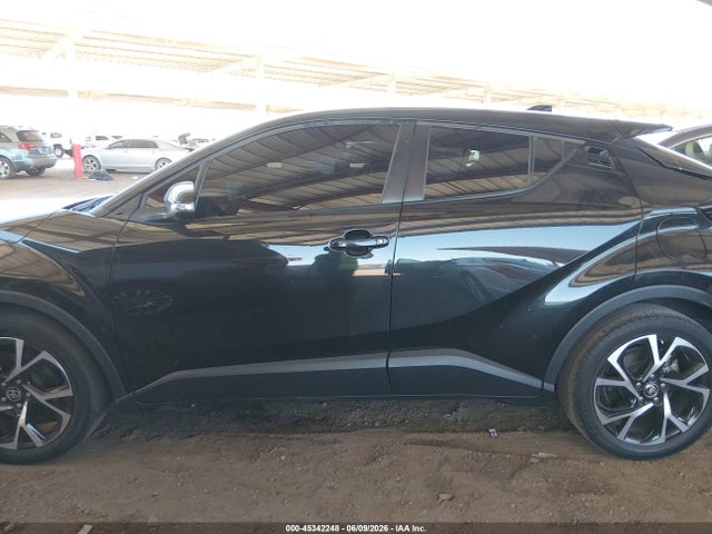 Toyota C-HR XLE 2022 NMTKHMBXXNR143589 Image 14