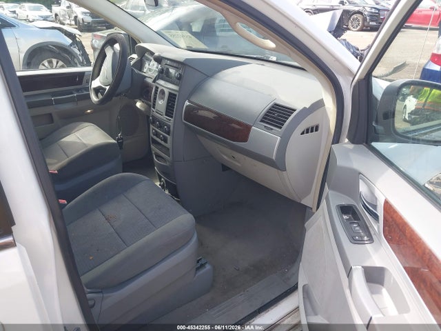 2010 Chrysler Town & Country Touring მანქანა იყიდება აუქციონზე, vin: 2A4RR5D12AR432071, აუქციონის ნომერი: 45342255