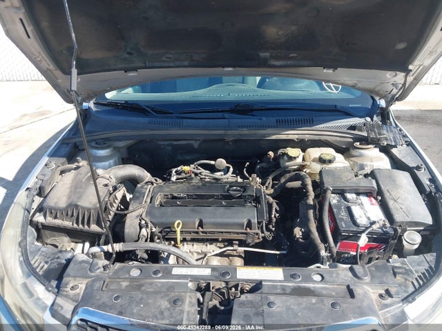 45342289 :رقم المزاد ، 1G1PC5SH7B7257777 vin ، 2011 Chevrolet Cruze Ls مزاد بيع
