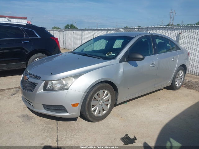 45342289 :رقم المزاد ، 1G1PC5SH7B7257777 vin ، 2011 Chevrolet Cruze Ls مزاد بيع