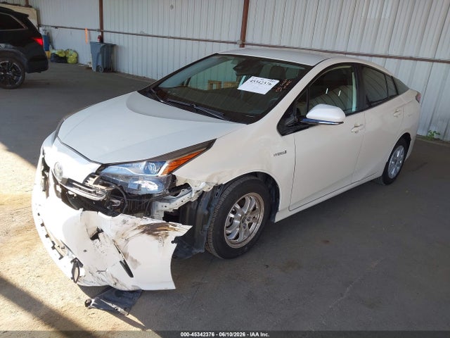 Toyota Prius Le 2020 JTDKARFU0L3106522 Image 2