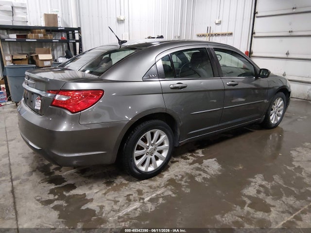 2013 Chrysler 200 Touring მანქანა იყიდება აუქციონზე, vin: 1C3CCBBGXDN755504, აუქციონის ნომერი: 45342390