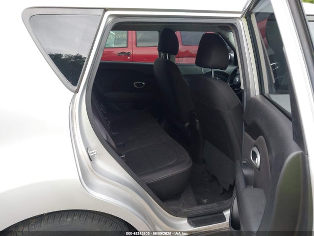 Продаж на аукціоні авто 2018 Kia Soul, vin: KNDJN2A26J7543573, номер лоту: 45342405