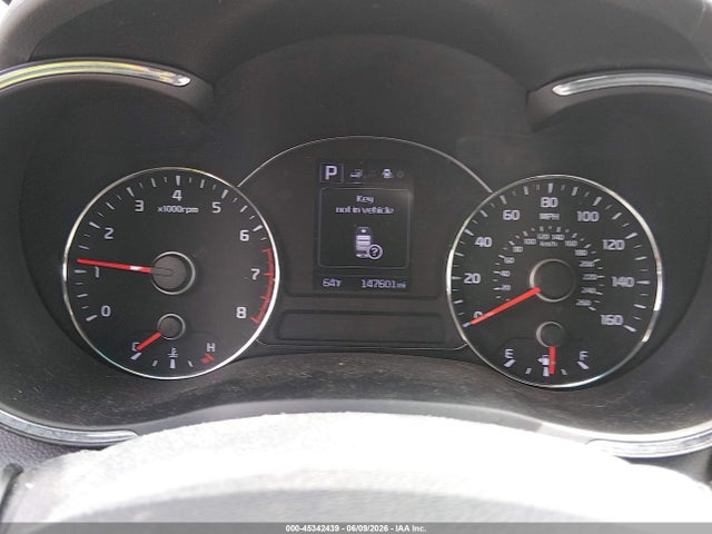 45342439 :رقم المزاد ، KNAFK5A89H5685276 vin ، 2017 Kia Forte Lx مزاد بيع