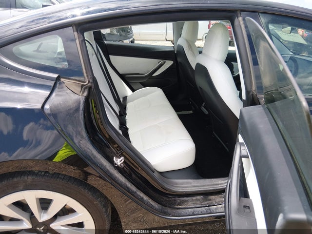 Tesla Model 3 Long Range 2021 5YJ3E1EB5MF860398 Image 8