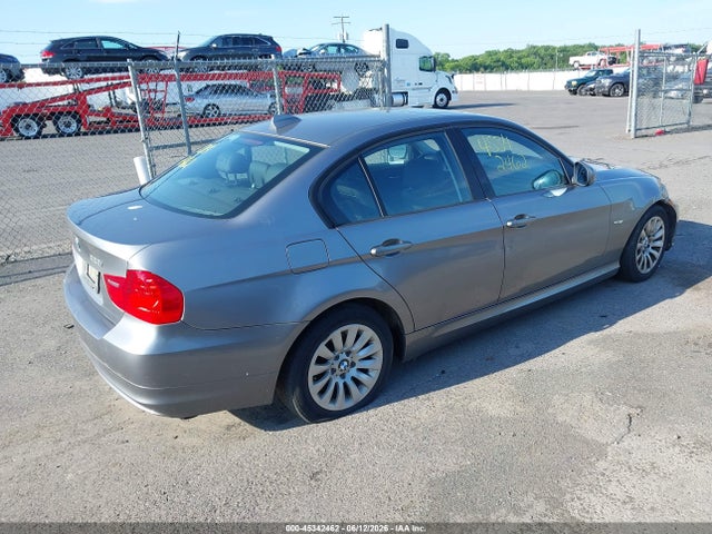 2009 Bmw 328i მანქანა იყიდება აუქციონზე, vin: WBAPH735X9A172869, აუქციონის ნომერი: 45342462