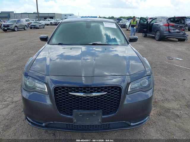 45342517 :رقم المزاد ، 2C3CCAAG8KH676771 vin ، 2019 Chrysler 300 Touring مزاد بيع