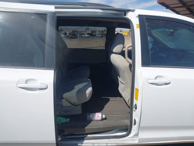 Aukcja sprzedaży 2011 Toyota Sienna Le V6, vin: 5TDKK3DC7BS052105, numer aukcji: 45342532