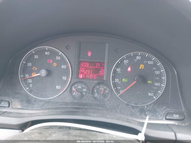 2006 Volkswagen Rabbit 4-door მანქანა იყიდება აუქციონზე, vin: WVWDR71KX6W201880, აუქციონის ნომერი: 45342534