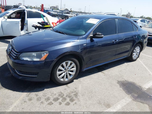 1VWAT7A35EC031891 Volkswagen Passat 1.8t Wolfsburg Edition