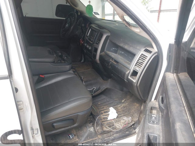 45342717 :رقم المزاد ، 3C7WRMFL2HG572500 vin ، 2017 Ram 5500 Chassis Tradesman/slt/laramie مزاد بيع