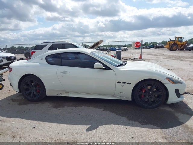 2014 Maserati Granturismo Mc/sport მანქანა იყიდება აუქციონზე, vin: ZAM45VLA3E0109401, აუქციონის ნომერი: 45342726