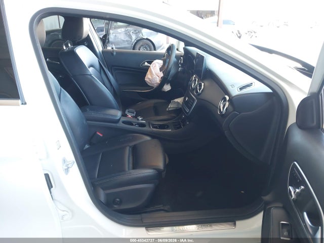 Продаж на аукціоні авто 2018 Mercedes-benz Gla 250 4matic, vin: WDCTG4GB3JJ440517, номер лоту: 45342727