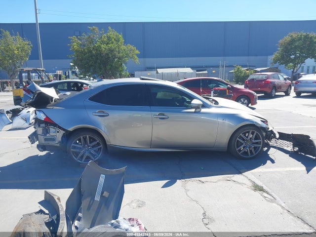 Lexus IS 350 2018 JTHBZ1D29J5032660 Image 13