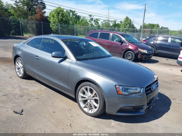 2014 Audi A5 2.0t Premium მანქანა იყიდება აუქციონზე, vin: WAURFAFR7EA004949, აუქციონის ნომერი: 45342766