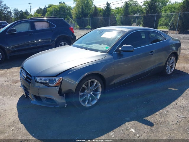2014 Audi A5 2.0t Premium მანქანა იყიდება აუქციონზე, vin: WAURFAFR7EA004949, აუქციონის ნომერი: 45342766