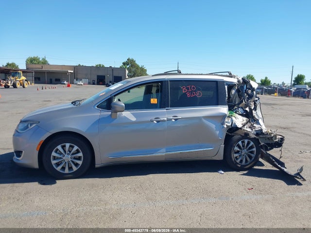 2C4RC1BG3HR540541 Chrysler Pacifica Touring-l