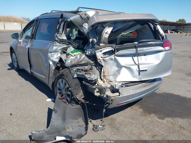 Chrysler Pacifica Touring-l 2017 2C4RC1BG3HR540541 Image 3