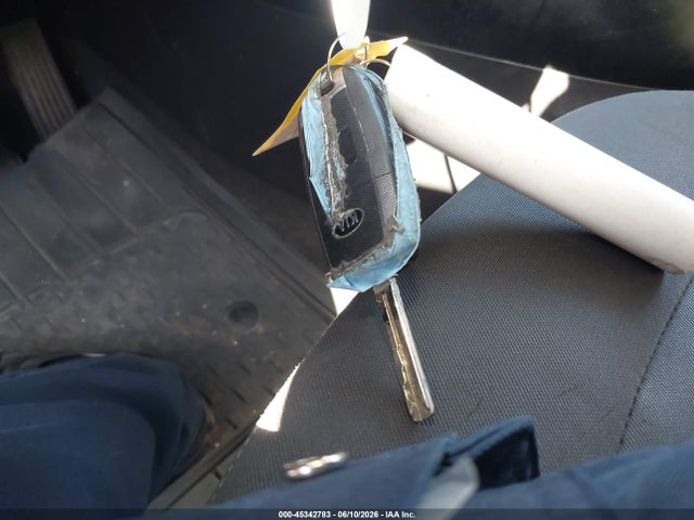 KIA Soul 2016 KNDJN2A28G7279085 Image 11