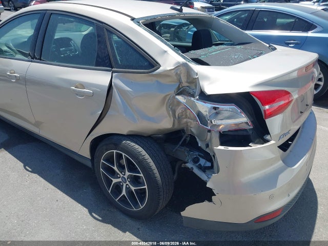 Ford FOCUS SEL 2018 1FADP3H21JL217468 Image 6