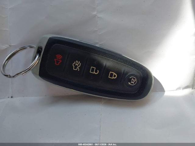 45342861 :رقم المزاد ، 1FMCU9JX8GUB10004 vin ، 2016 Ford Escape Titanium مزاد بيع