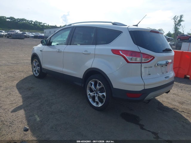 45342861 :رقم المزاد ، 1FMCU9JX8GUB10004 vin ، 2016 Ford Escape Titanium مزاد بيع