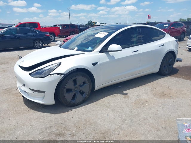 Tesla Model 3 Standard Range Plus Rear-wheel Drive 2021 5YJ3E1EA3MF907760 Image 2