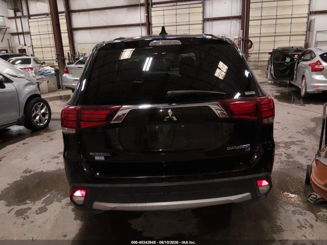 JA4AZ3A33JJ006143 Mitsubishi Outlander Es/le/se/sel