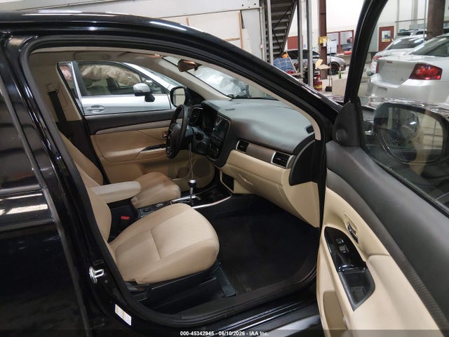 JA4AZ3A33JJ006143 Mitsubishi Outlander Es/le/se/sel