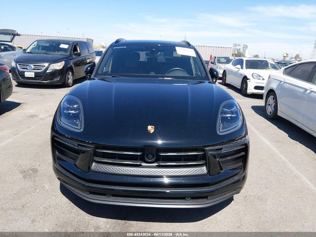 Porsche Macan T 2023 WP1AA2A58PLB16982 Image 12