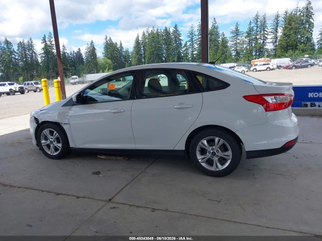 1FADP3F20EL321815 Ford FOCUS SE