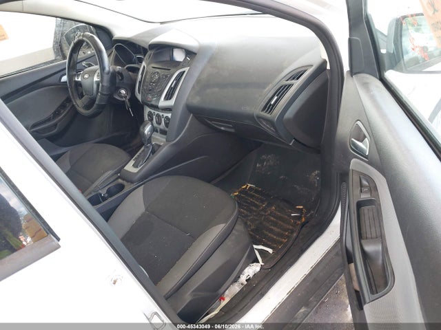 1FADP3F20EL321815 Ford FOCUS SE