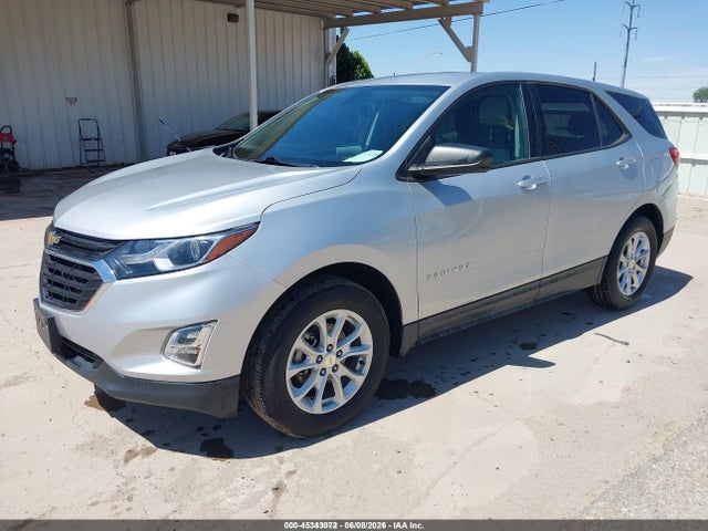 Chevrolet EQUINOX LS 2018 2GNAXREV4J6321404 Image 2