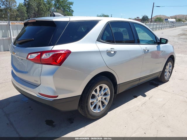 Chevrolet EQUINOX LS 2018 2GNAXREV4J6321404 Image 4