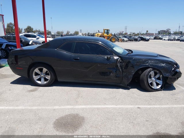 2C3CDZAG2FH910694 Dodge Challenger Sxt