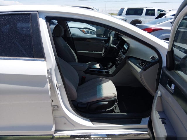 Продаж на аукціоні авто 2016 Hyundai Sonata Sport, vin: 5NPE34AF7GH288393, номер лоту: 45343091