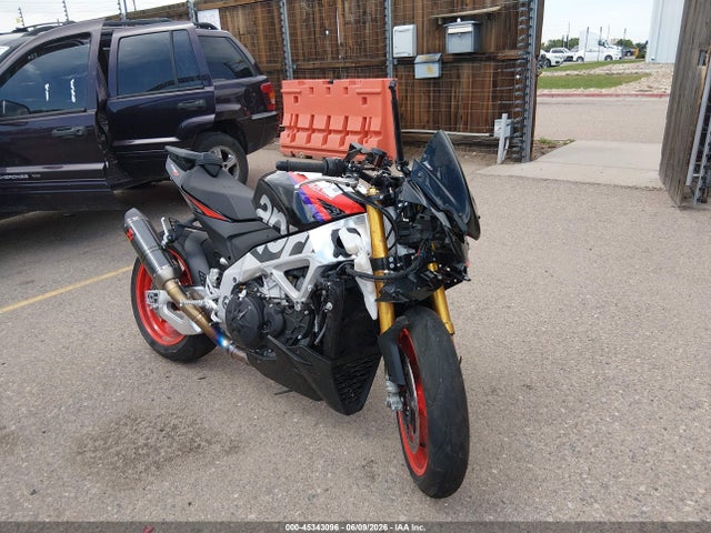 Aukcja sprzedaży 2024 Aprilia Tuono V4 1100 Factory, vin: ZD4KZUB06RS001095, numer aukcji: 45343096
