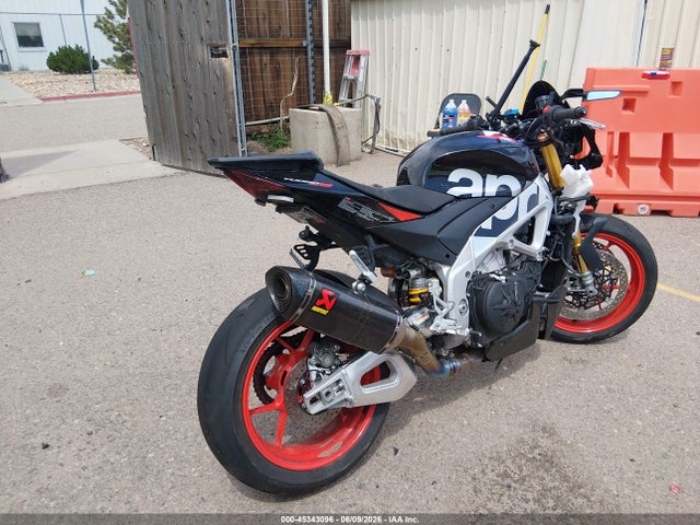 45343096 :رقم المزاد ، ZD4KZUB06RS001095 vin ، 2024 Aprilia Tuono V4 1100 Factory مزاد بيع