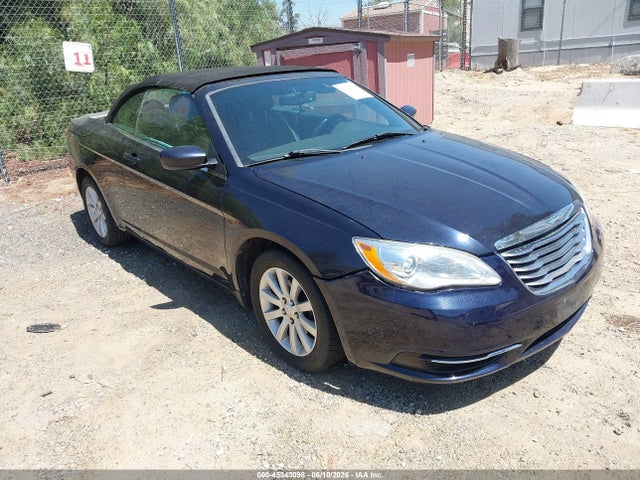 45343098 :رقم المزاد ، 1C3BC2EB4BN530231 vin ، 2011 Chrysler 200 Touring مزاد بيع