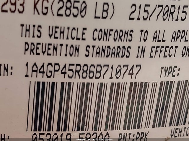 2006 Chrysler Town & Country მანქანა იყიდება აუქციონზე, vin: 1A4GP45R86B710747, აუქციონის ნომერი: 45343138