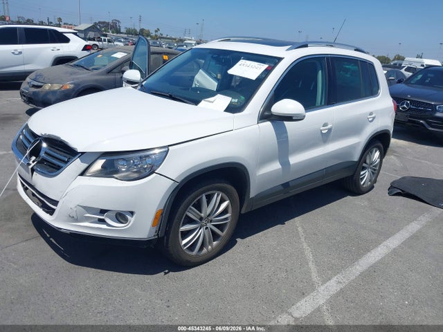 45343245 :رقم المزاد ، WVGBV7AX6BW534596 vin ، 2011 Volkswagen Tiguan Sel مزاد بيع