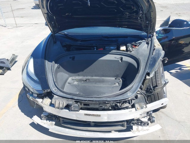 45343367 :رقم المزاد ، 5YJ3E1EA6KF306100 vin ، 2019 Tesla Model 3 Long Range/mid Range/standard Range/standard Range Plus مزاد بيع