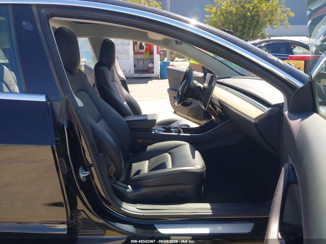 45343367 :رقم المزاد ، 5YJ3E1EA6KF306100 vin ، 2019 Tesla Model 3 Long Range/mid Range/standard Range/standard Range Plus مزاد بيع