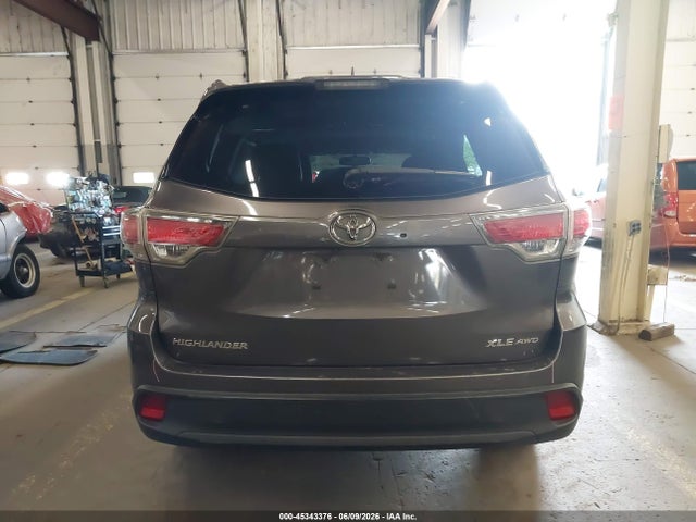 Toyota Highlander Xle V6 2015 5TDJKRFH8FS158513 Image 17