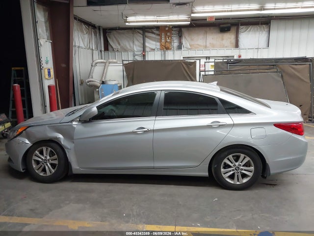 45343389 :رقم المزاد ، 5NPEB4AC2CH364587 vin ، 2012 Hyundai Sonata Gls مزاد بيع