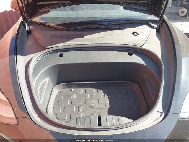 45343396 :رقم المزاد ، 5YJ3E1EA0MF096614 vin ، 2021 Tesla Model 3 Standard Range Plus Rear-wheel Drive مزاد بيع