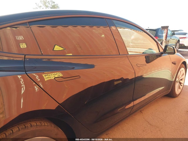 45343396 :رقم المزاد ، 5YJ3E1EA0MF096614 vin ، 2021 Tesla Model 3 Standard Range Plus Rear-wheel Drive مزاد بيع